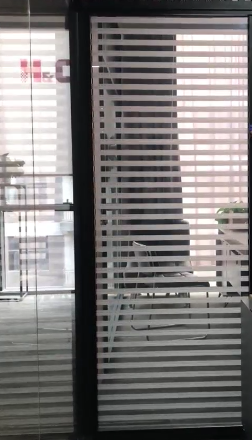 Паметно стакло за канцеларије